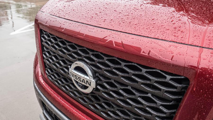 Детали экстерьера Nissan Titan XD PRO-4X 2017 года  (NA) (фото 5 из 23)